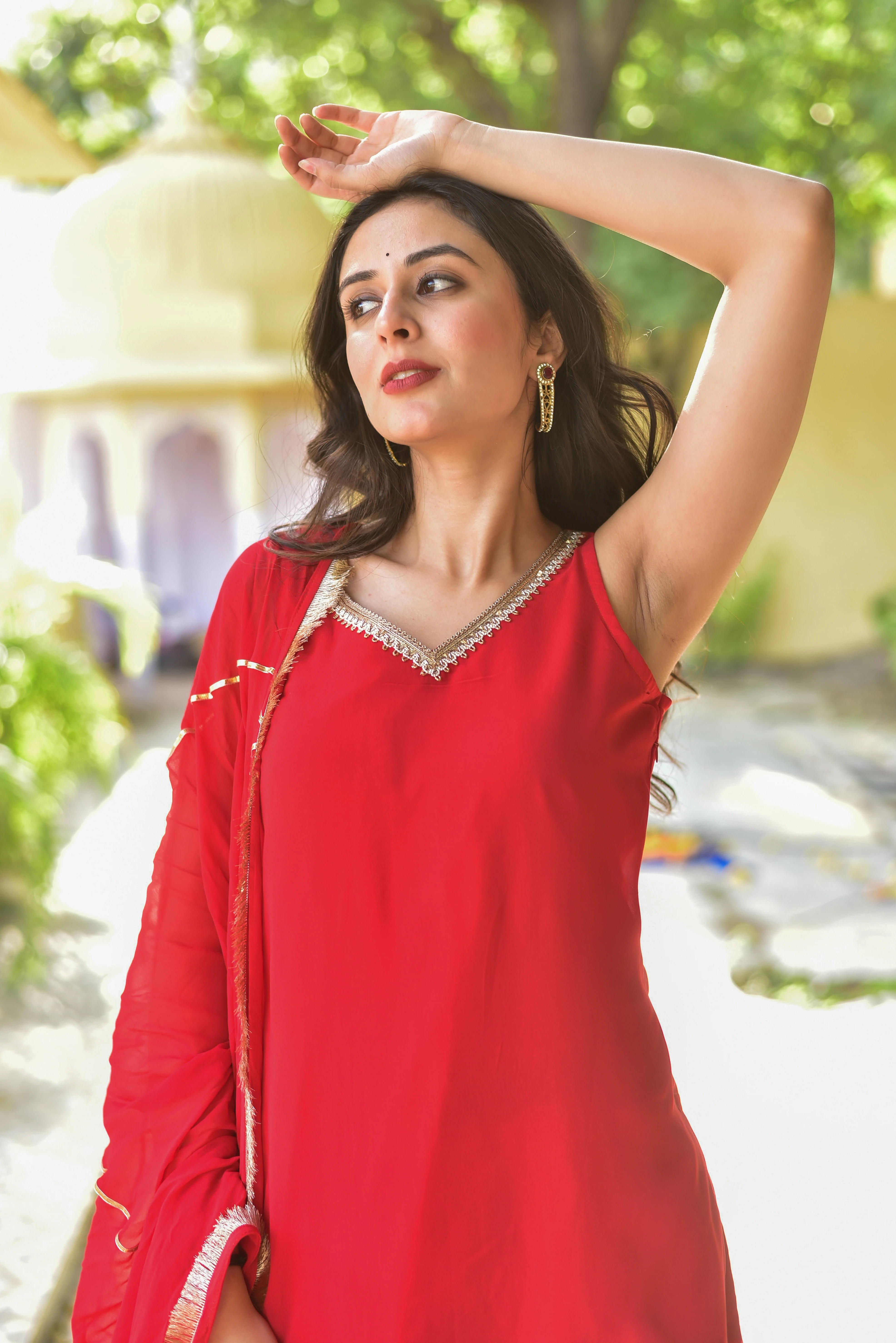 Red_Suit_141_1
